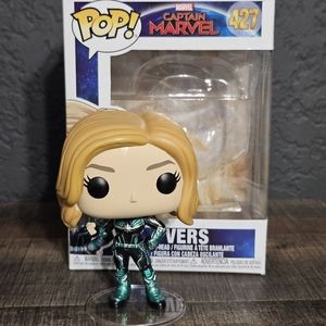 Vers Captain Marvel Funko Pop